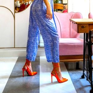 Shoes size 37